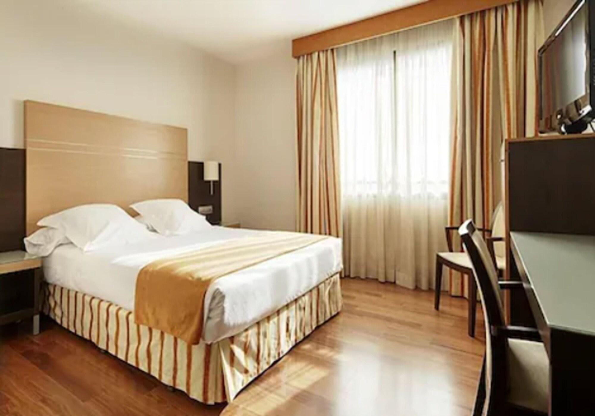 Hotel Blanca De Navarra بنبلونة المظهر الخارجي الصورة