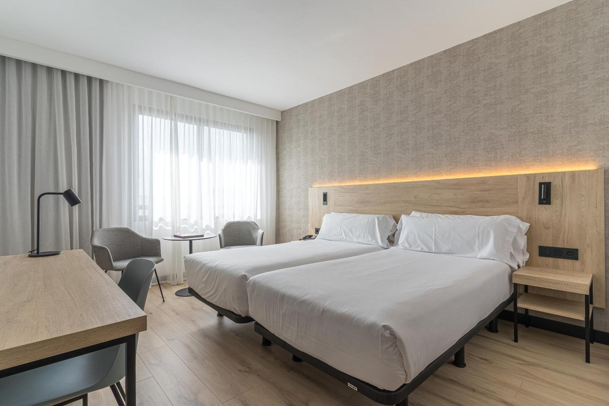 Hotel Blanca De Navarra بنبلونة المظهر الخارجي الصورة