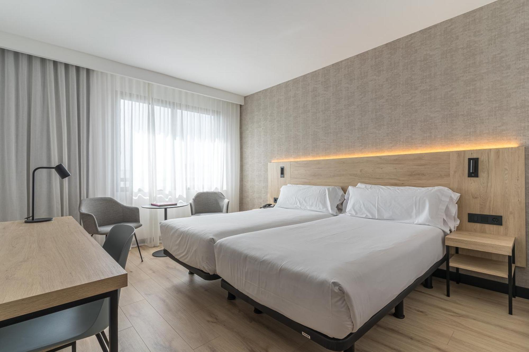 Hotel Blanca De Navarra بنبلونة المظهر الخارجي الصورة